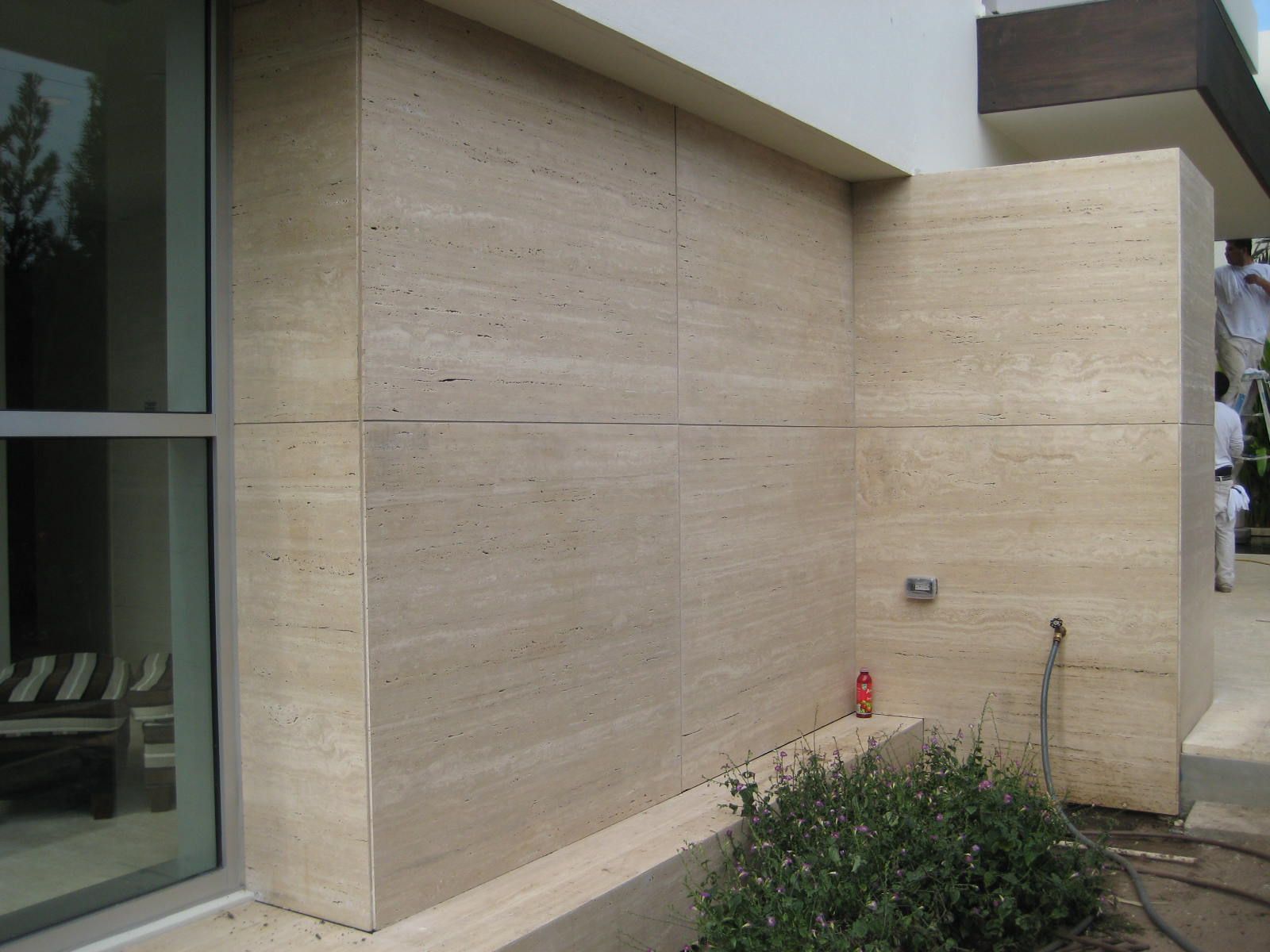 Travertine Stone Applications in Flooring, Wall Cladding, and Landscaping